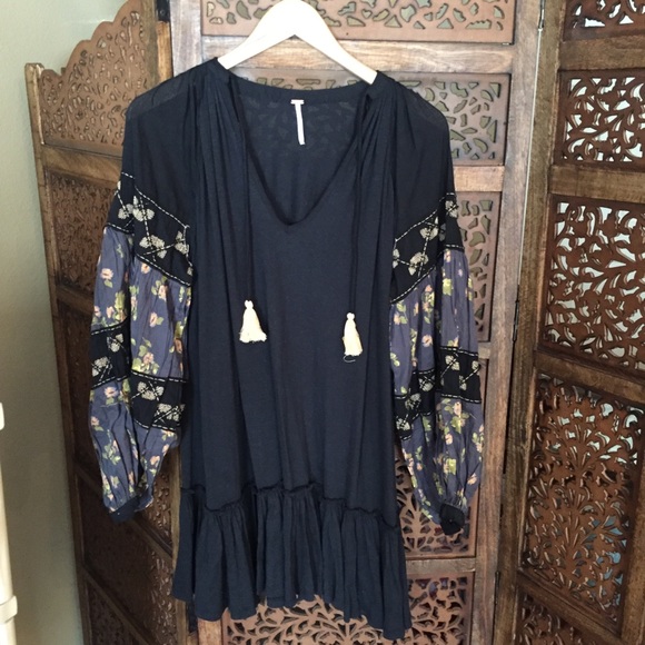 NEW Free People Mix It Up Tunic Black Small - Picture 3 of 6